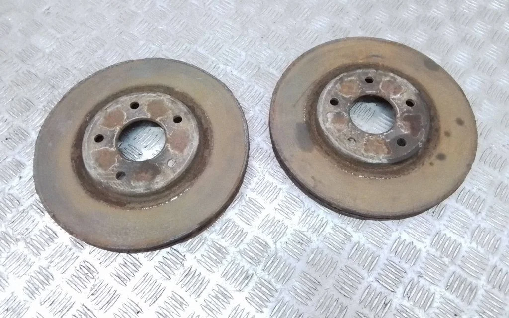 Tarcza hamulcowa przednia