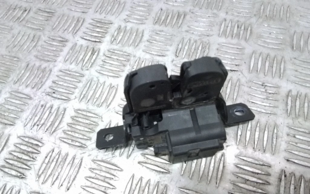 Tailgate/trunk/boot lock/catch/latch 7248075