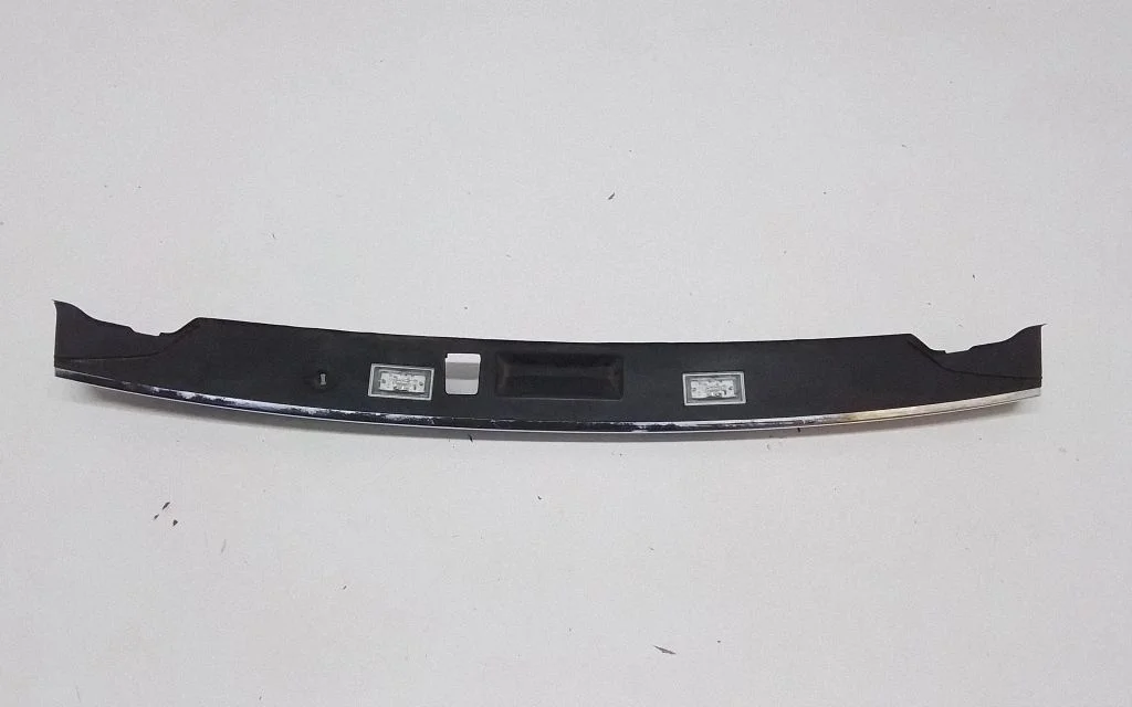 Tagaluugi avamiskäepide (kaameraga) – BMW 7-seeria F01 F02 F03 F04 (2008-2016)