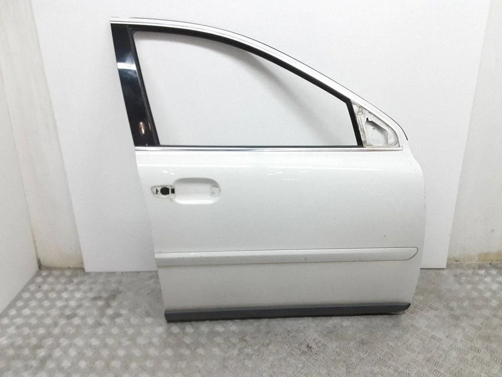 Esiuks – Volvo XC90 (2007-2014)
