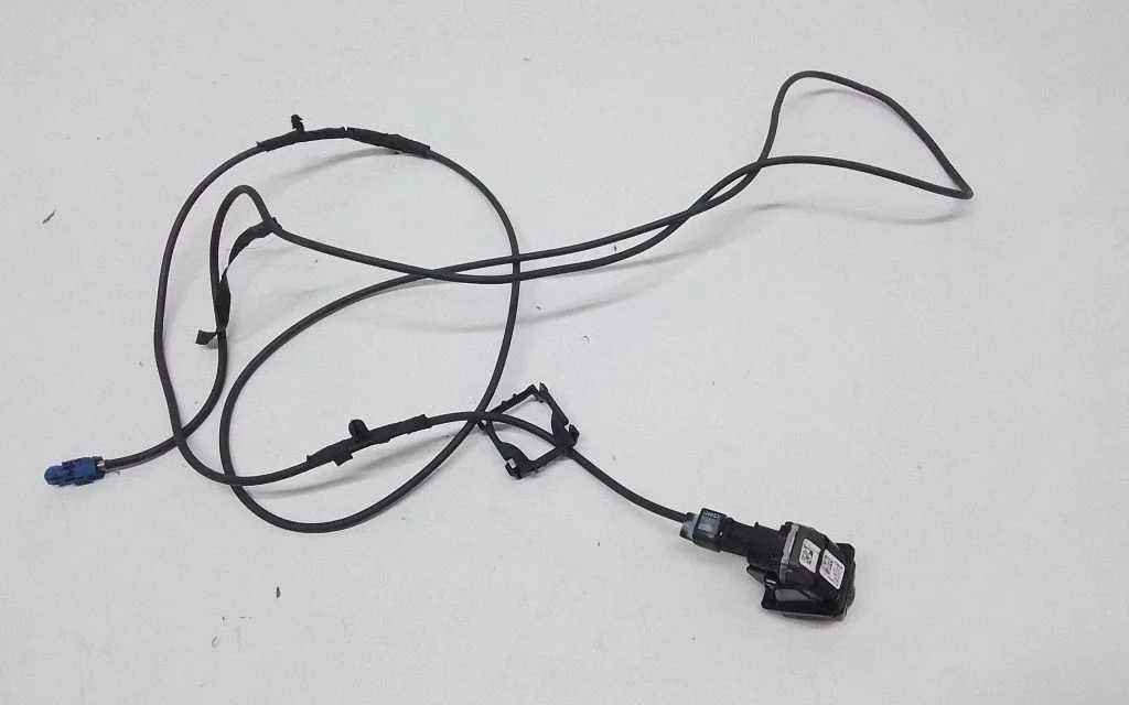 Reversing camera – BMW 7 Series F01 F02 F03 F04 (2008-2016)