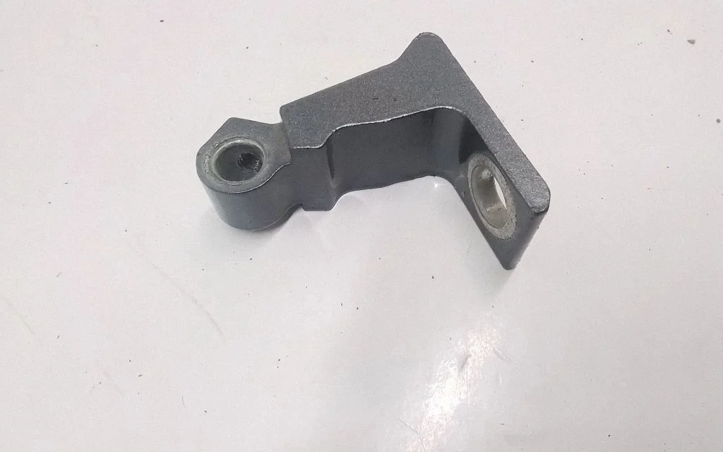 Front door upper hinge – Volkswagen Atlas (2017-)