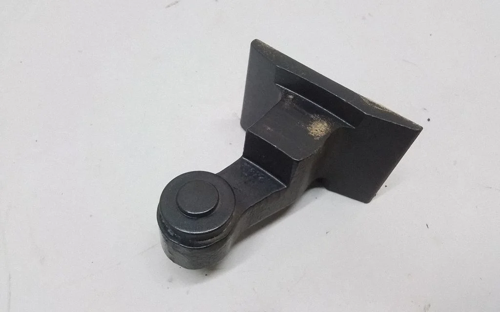 Front door lower hinge – BMW 3 Series GT F34 (2013-2017)
