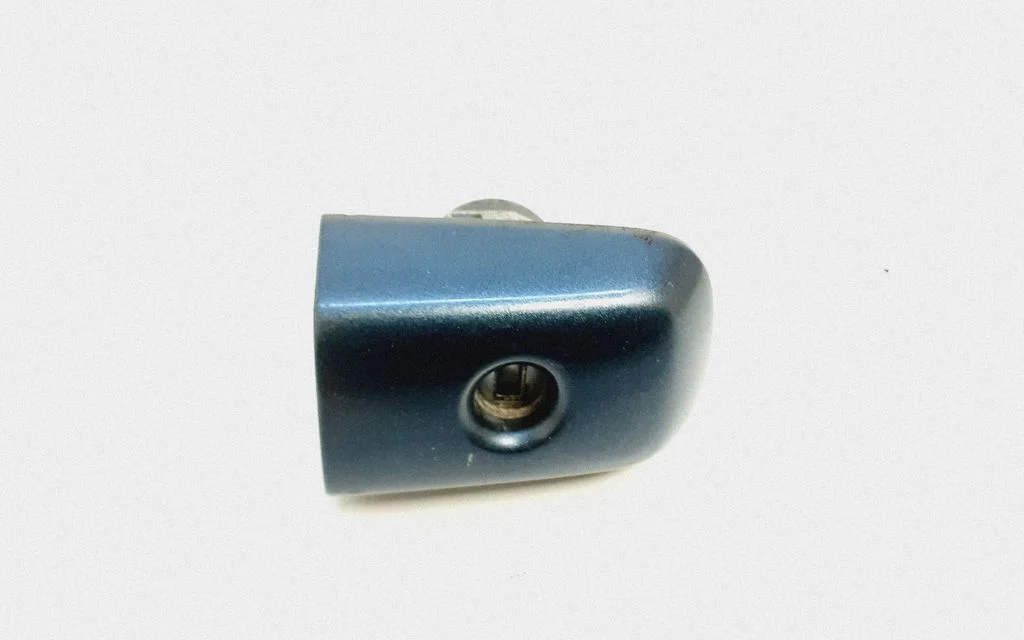 Front door lock (next to the handle) – Volvo XC60 (2009-2013)