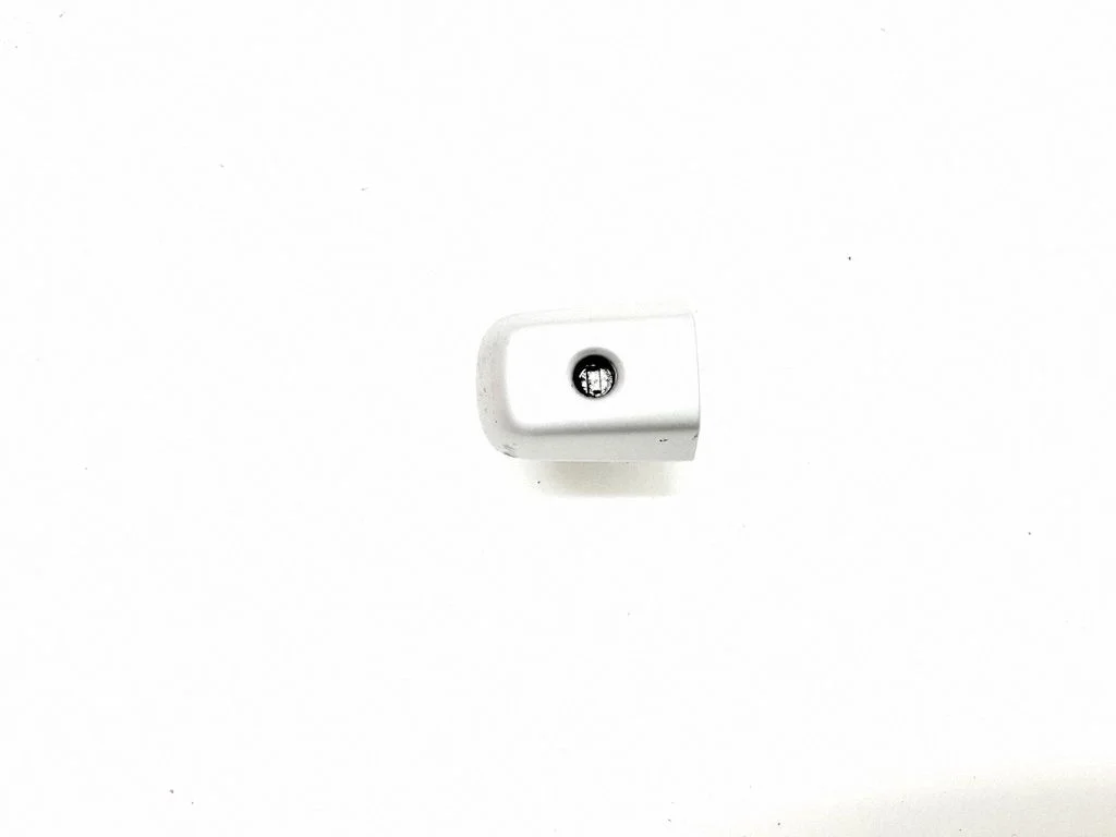 Front door lock (next to the handle) – Volvo V50 (2004-2007)