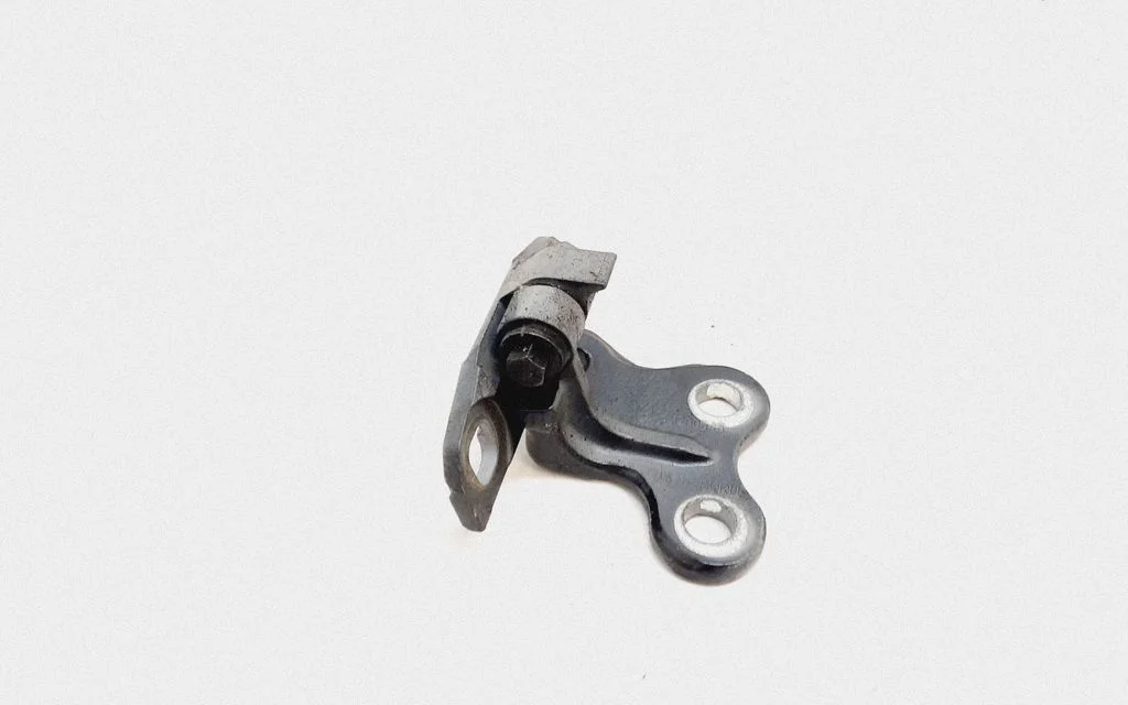 Front door upper hinge – Volvo S60 (2014-2018)