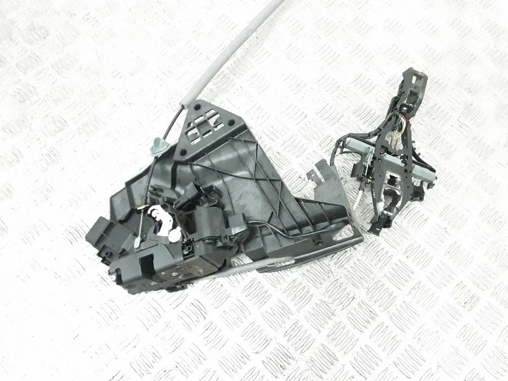 Front door lock 30799305