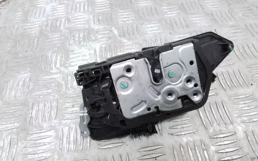 Front door lock 31440998
