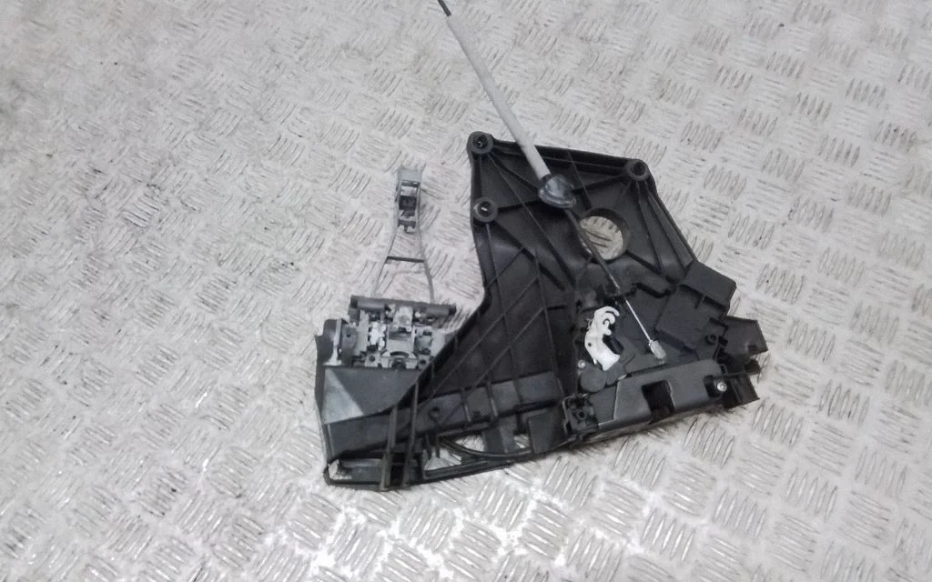 Front door lock – Volvo S80 (2007-2013)