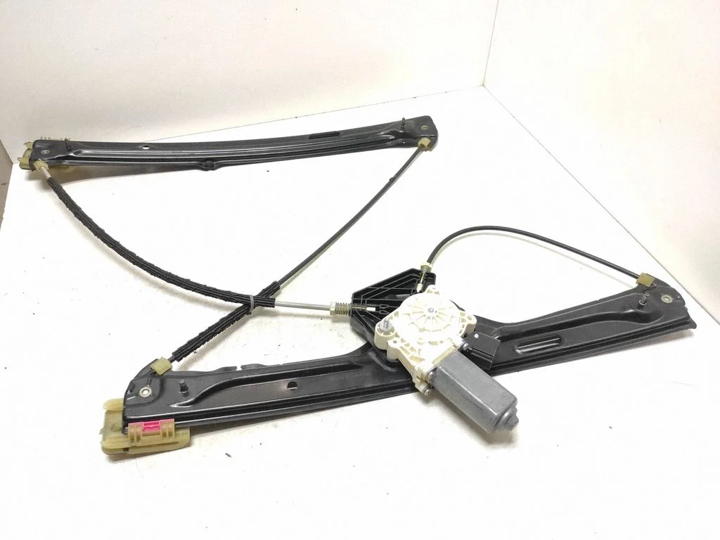Front door window regulator with motor – BMW X5 F15 (2013-2017)