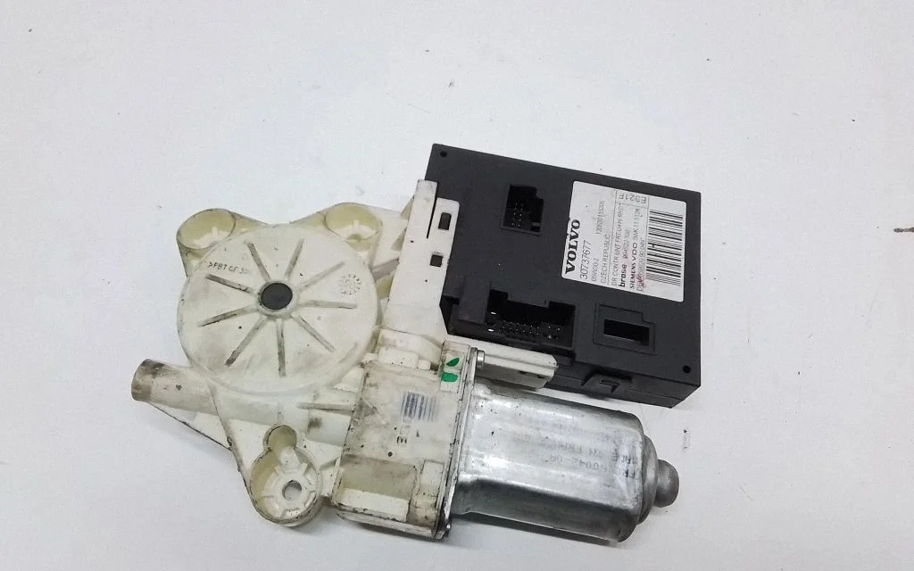 Front door window regulator motor 30737677