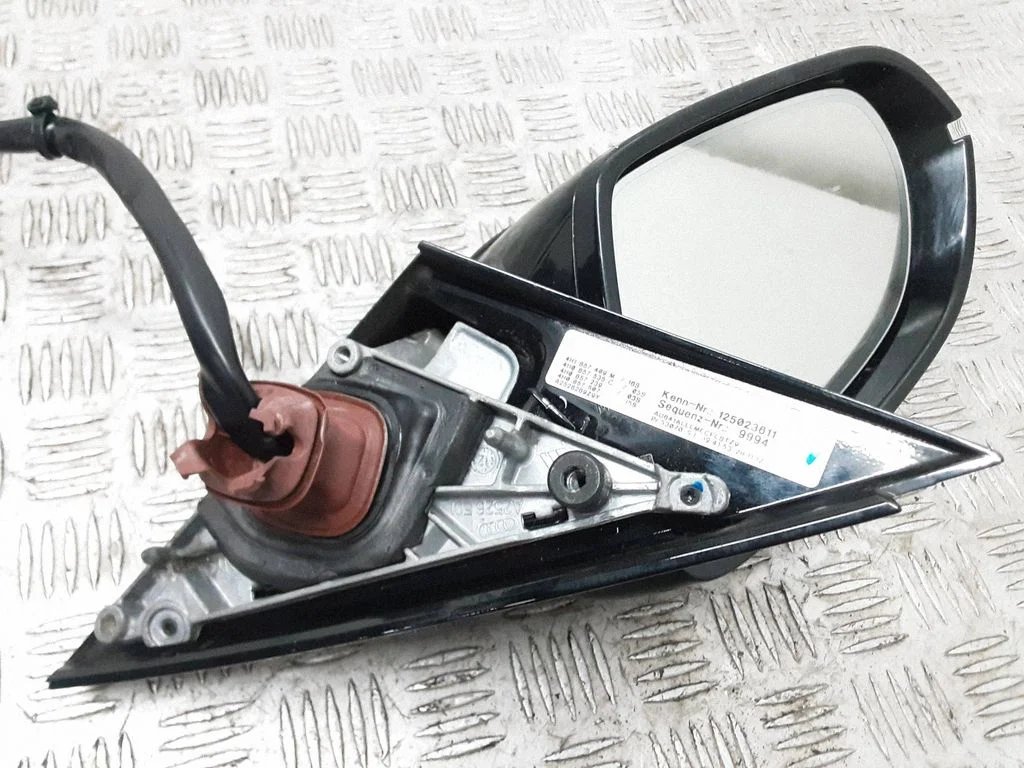 Esiukse elektriline välispeegel – Audi A8 S8 D4 4H (2010-2016)