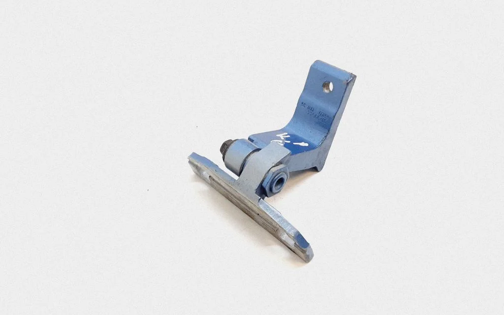 Rear door upper hinge – Volvo S60 (2014-2018)