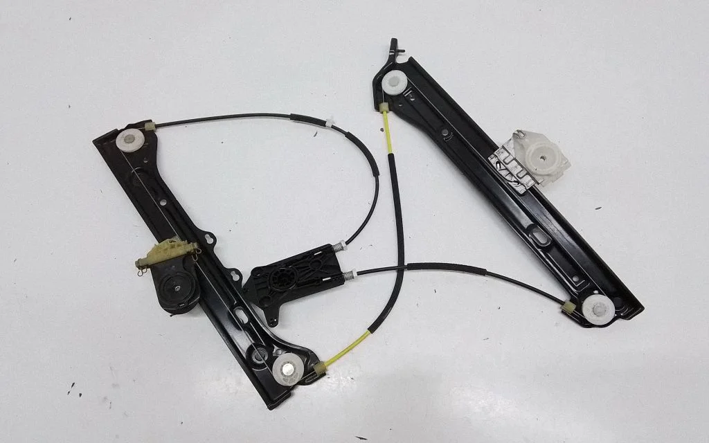 Front window lifting mechanism without motor – BMW 3 Series GT F34 (2013-2017)