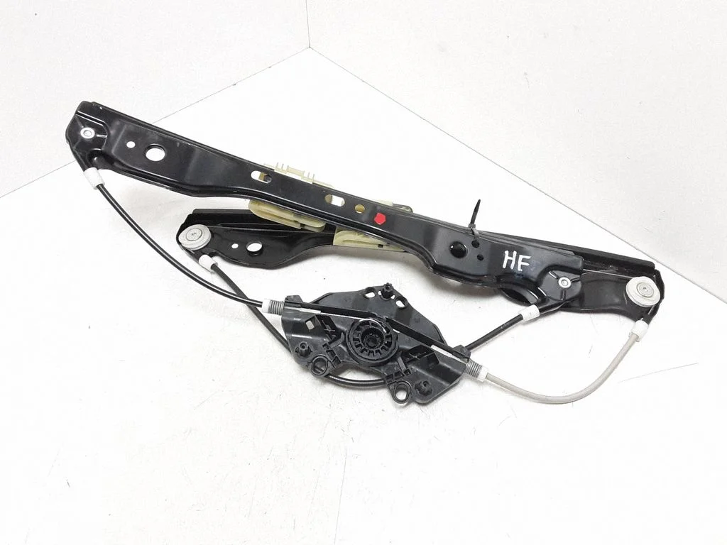 Front window lifting mechanism without motor – Volvo V40 (2012-2019)