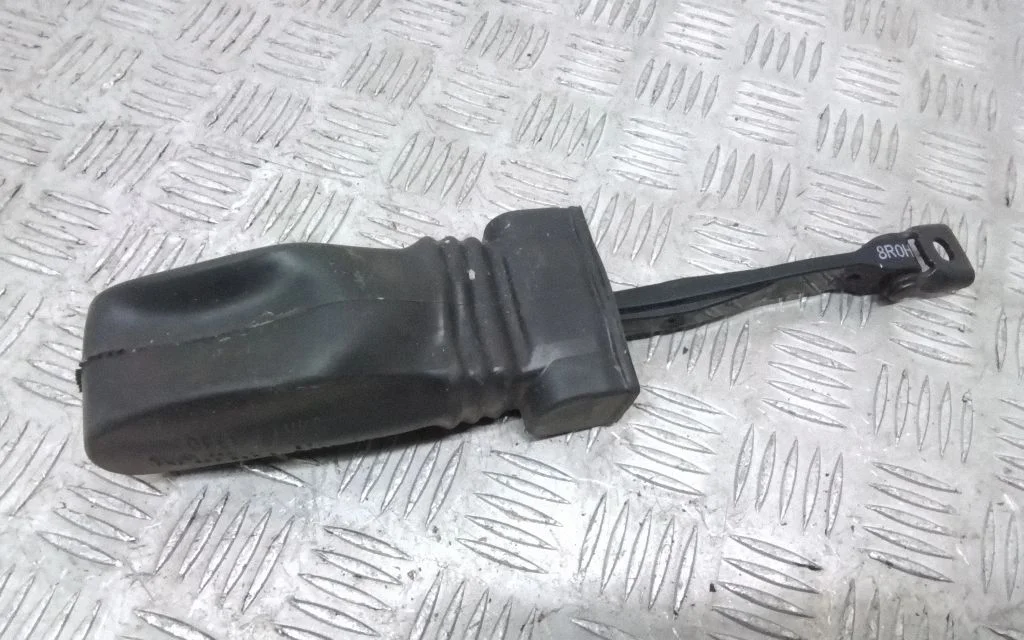 Rear door check strap stopper – Porsche Macan (95B) (2014-2018)