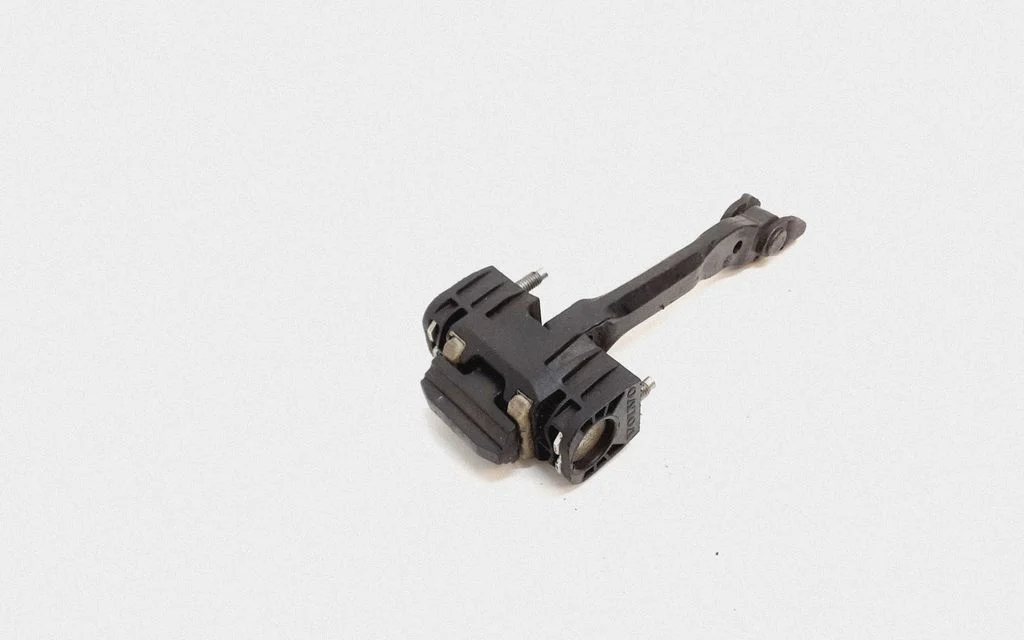 Rear door check strap stopper – Volvo XC60 (2009-2013)