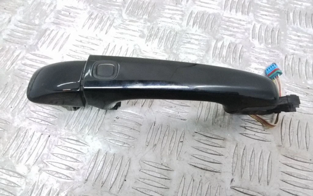 Tagaukse välimine käepide 30753786