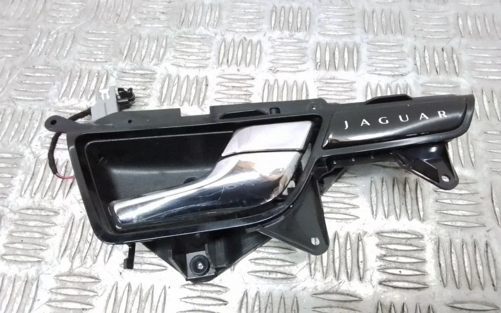 Tagaukse sisemine käepide – Jaguar XJ X351 (2009-2019)