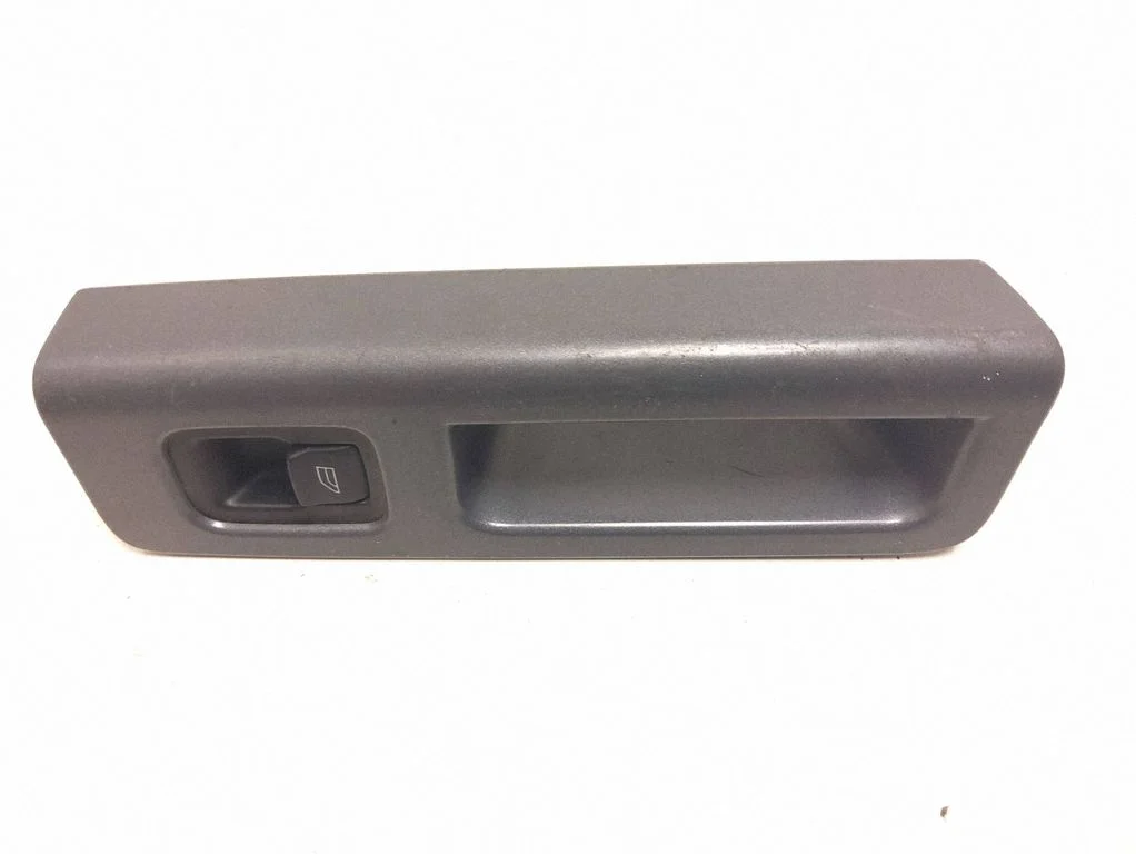 Tagaukse sisemine käepide – Volvo V50 (2008-2012)