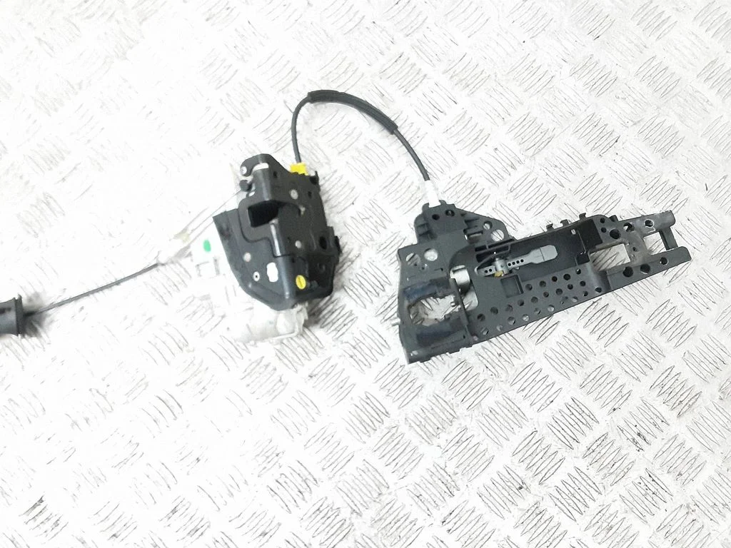 Rear door lock 4G0839015A