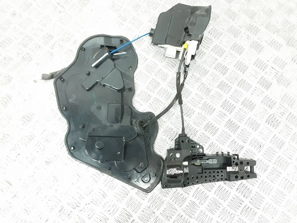 Rear door lock 4H0839015D