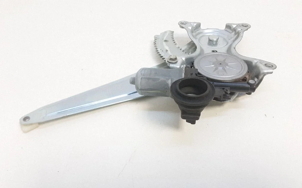 Rear door window regulator with motor 85710AE010