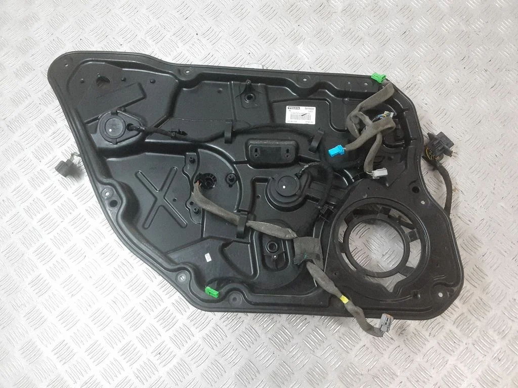 Podnośnik szyby tylnej bez silniczka – Volvo S60 (2014-2018)