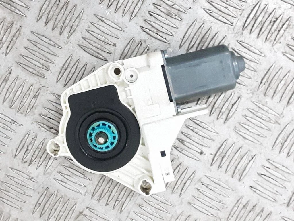 Rear door window regulator motor 8K0959801B