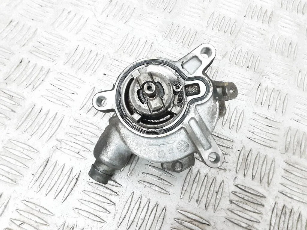 Vacuum pump 30731825