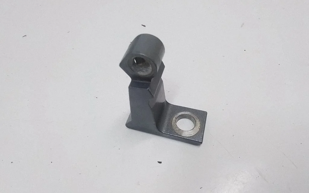 Front door upper hinge – Volkswagen Atlas (2017-)