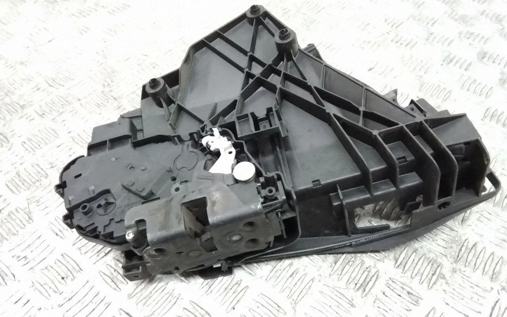 Front door lock – Volvo C30 (2007-2010)