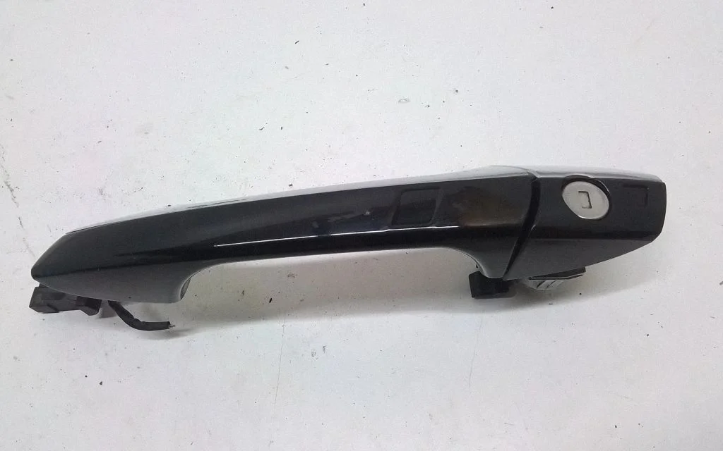 Front door exterior handle – Mercedes-Benz C-Class AMG W204 (2007-2014)