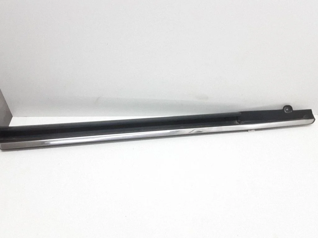 Sliding door upper top rail – Chrysler Town & Country V (2008-2016)