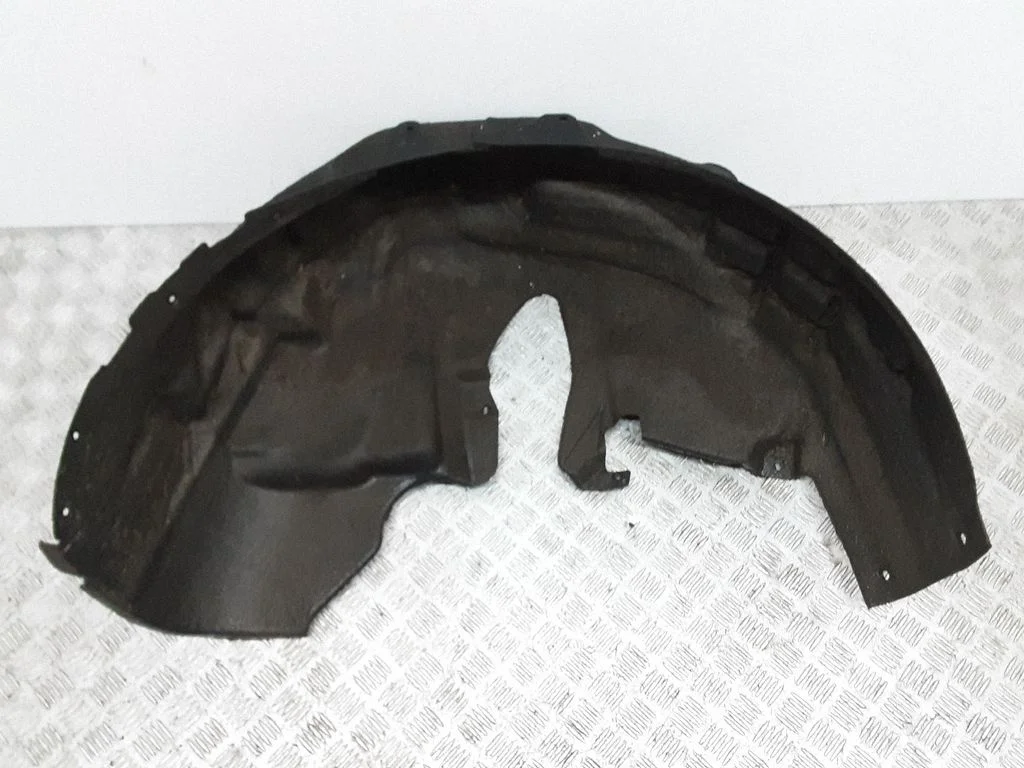 Rear arch fender liner splash guards 8U0810172D