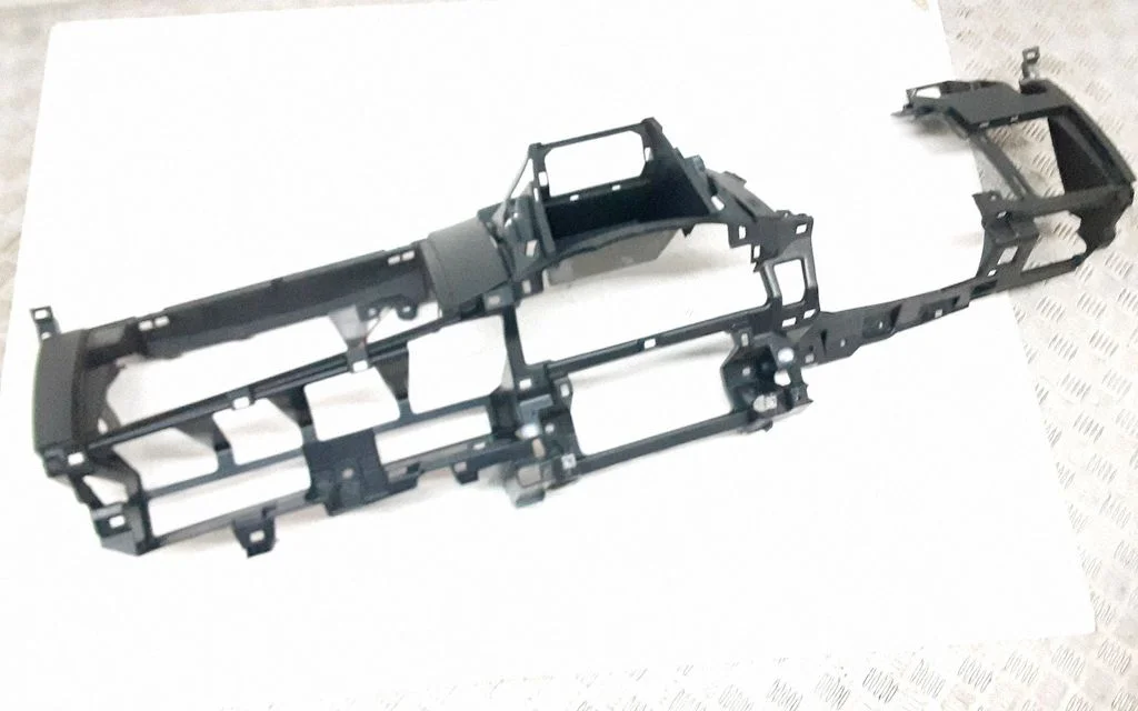 Armatuurlaua ristraam – Toyota RAV 4 (XA30) (2006-2016)
