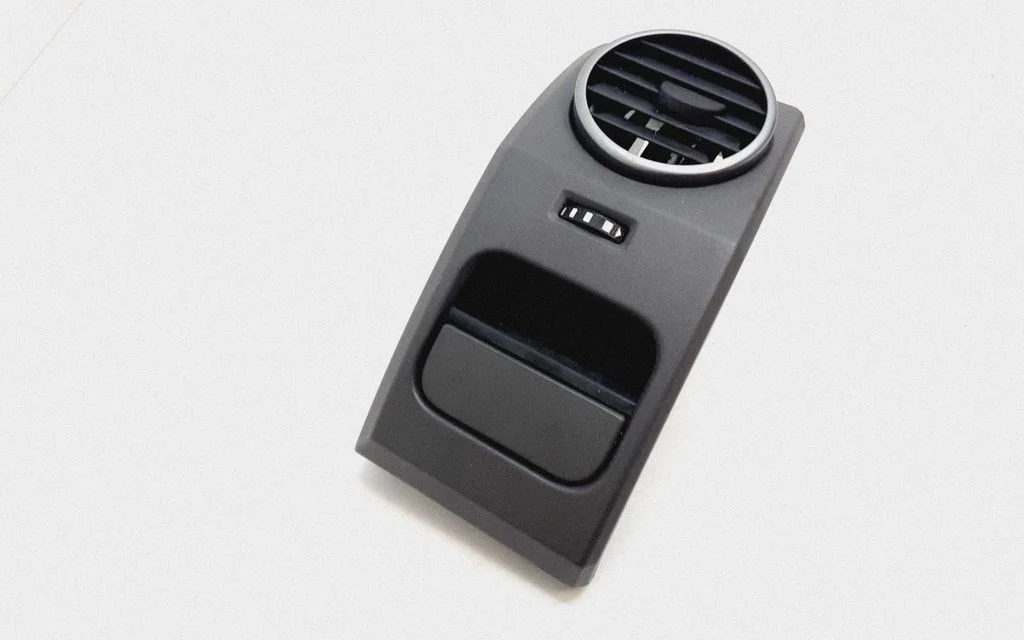 Armatuurlaua õhutusresti kate – Land Rover Discovery 3 - LR3 (2005-2009)
