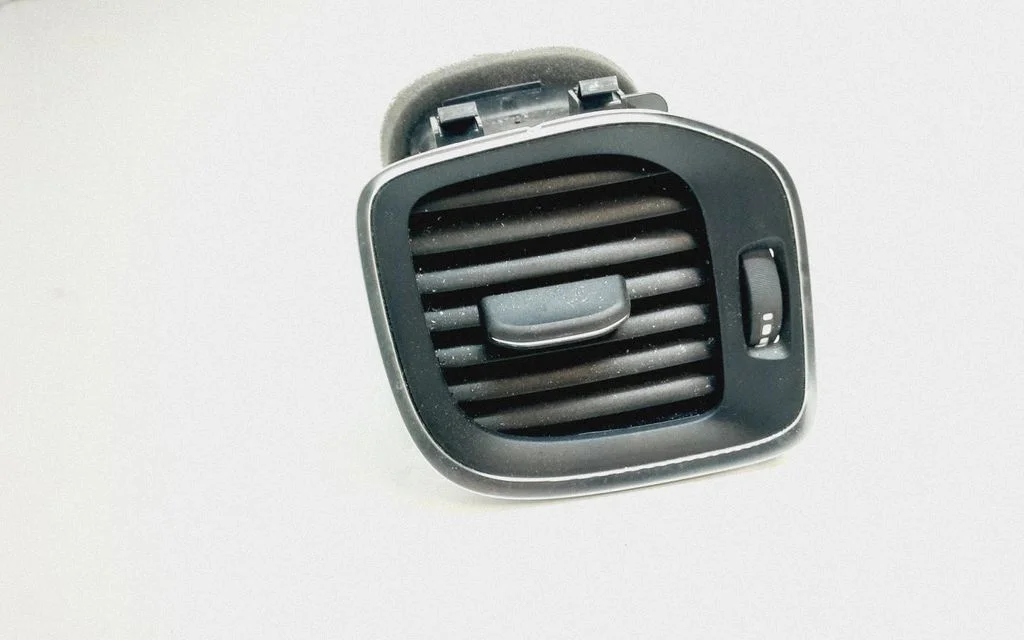 Armatuurlaua õhutusresti kate – Volvo S60 (2011-2013)
