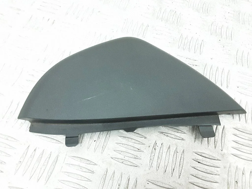 Armatuurlaua külje viimistluspaneel – Volvo V70 (2005-2008)