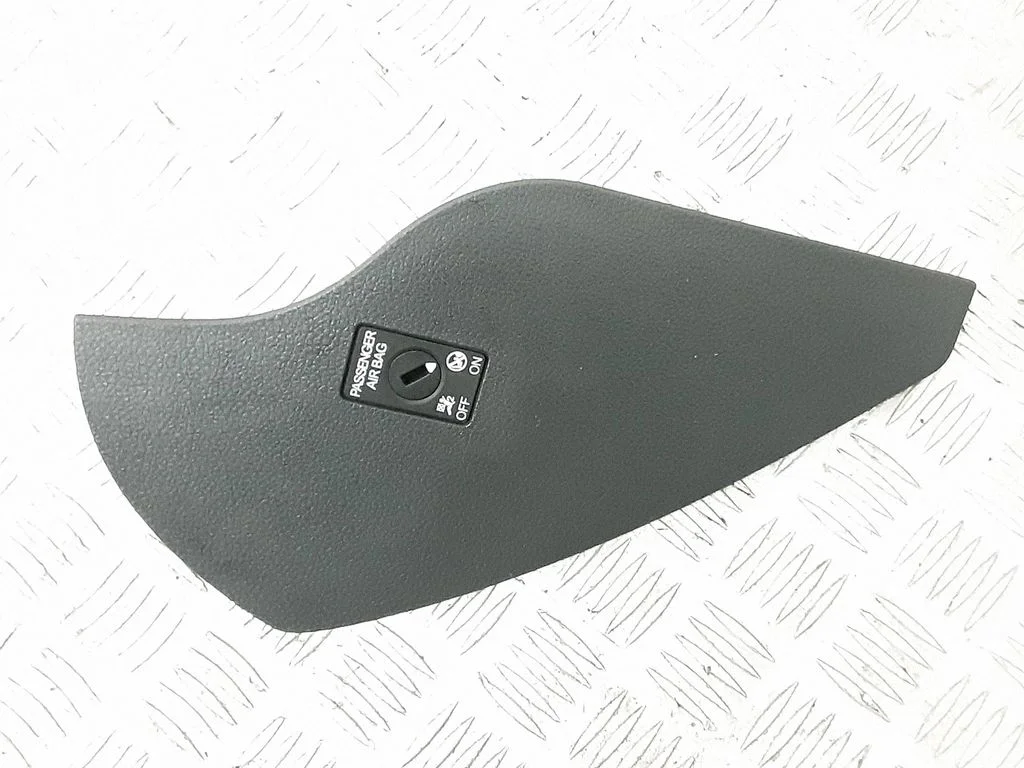 Dashboard side end trim – Volkswagen e-Golf (2014-)