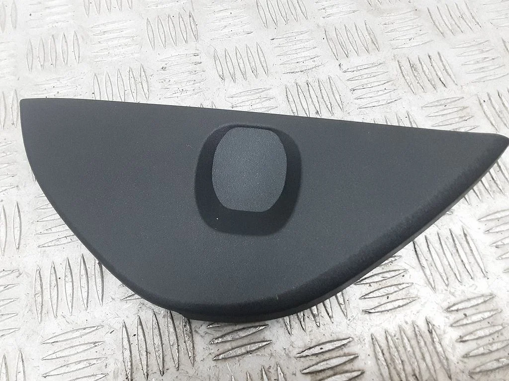 Dashboard side end trim 30755647