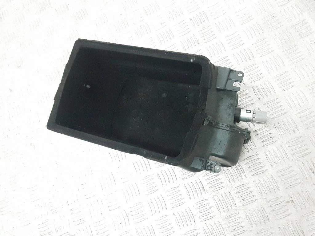 Keskkonsooli panipaik C01374003BL