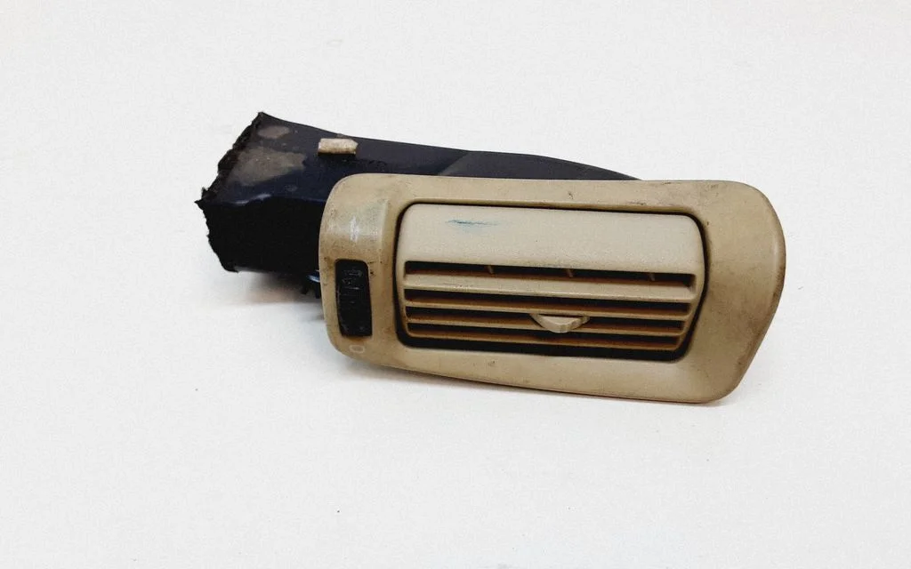 Rear air vent grill – Volvo XC90 (2007-2014)