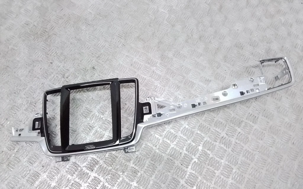 Center console decorative trim 31403974