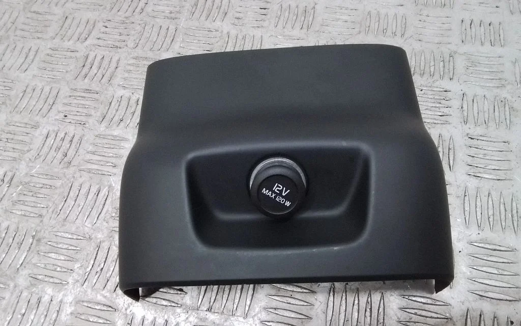 Sigaretisüütaja viimistlus (tagumine) – Volvo S90, V90 (2016-)