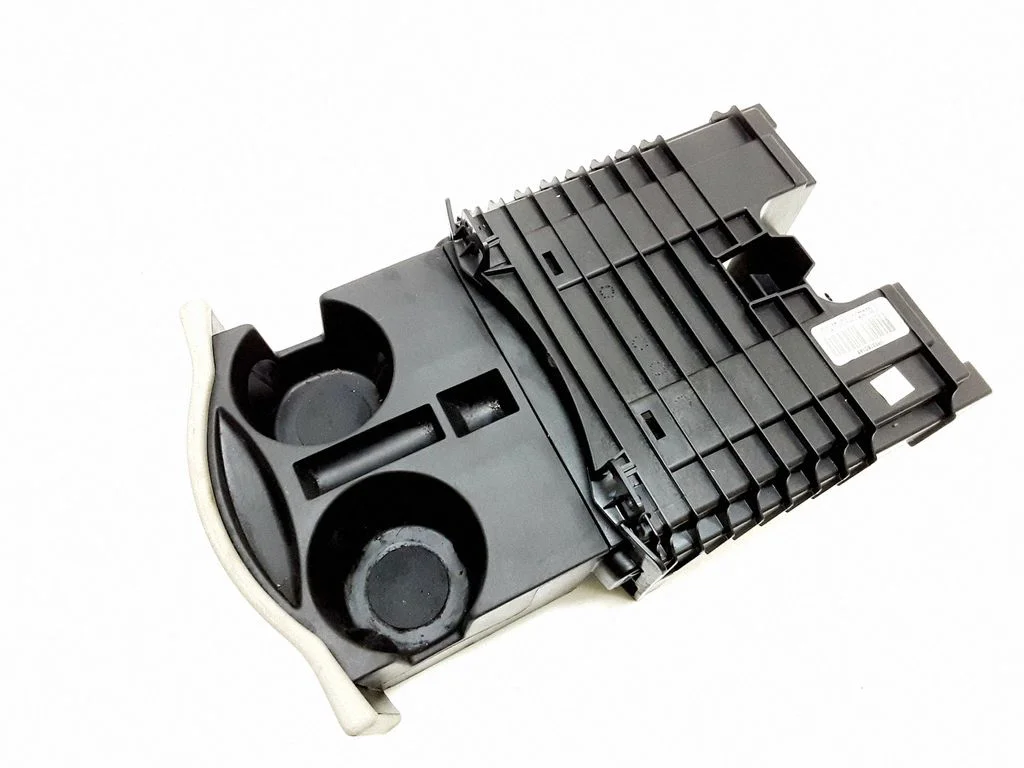 Uchwyt na kubki (przedni) – Chrysler Town & Country V (2008-2016)