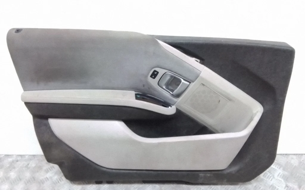 Front door card panel trim 67520261