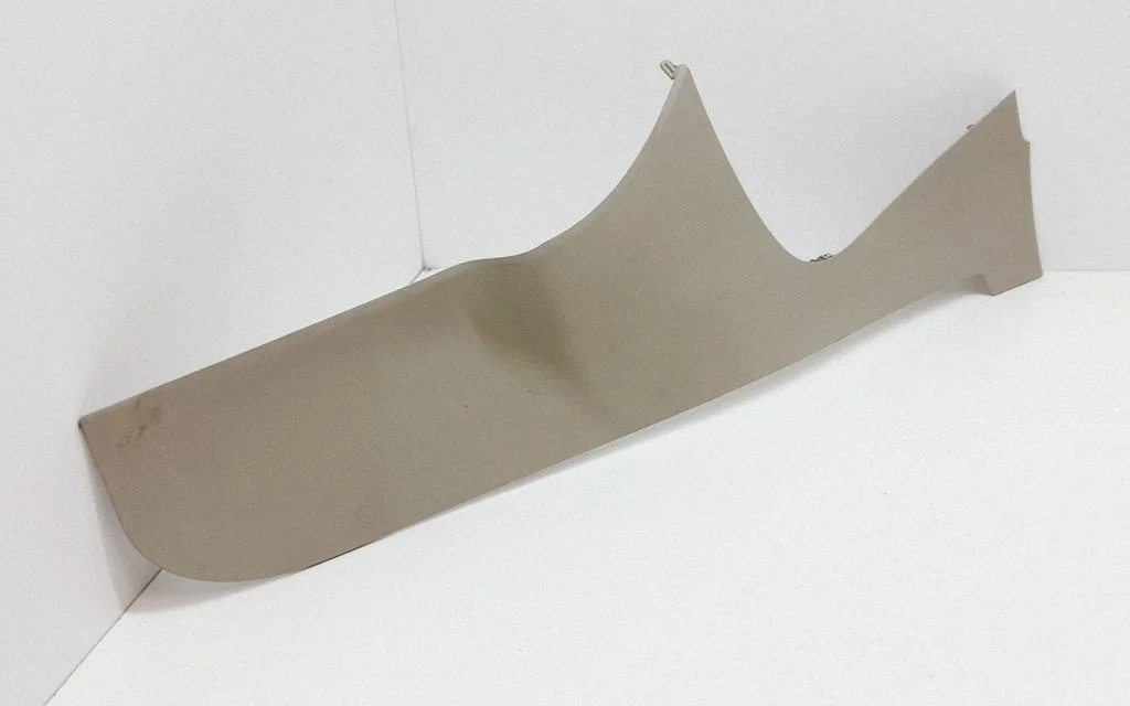 Centre console side trim front – Volvo XC60 (2009-2013)