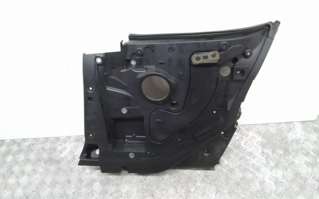 Rear door card panel trim 7323770