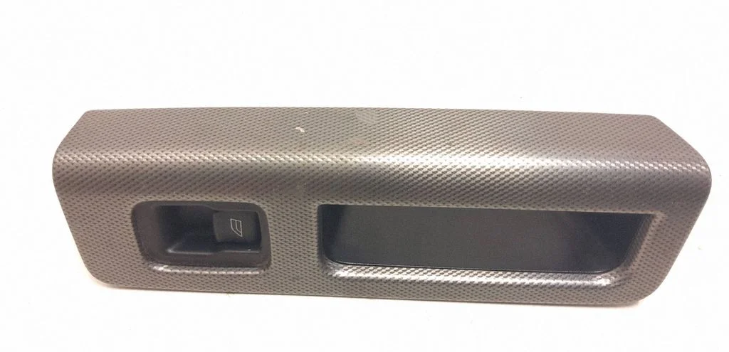 Rear door handle trim – Volvo V50 (2008-2012)